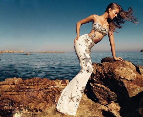 Surreal-And-Wonderful-Photos- Models-Mermaids